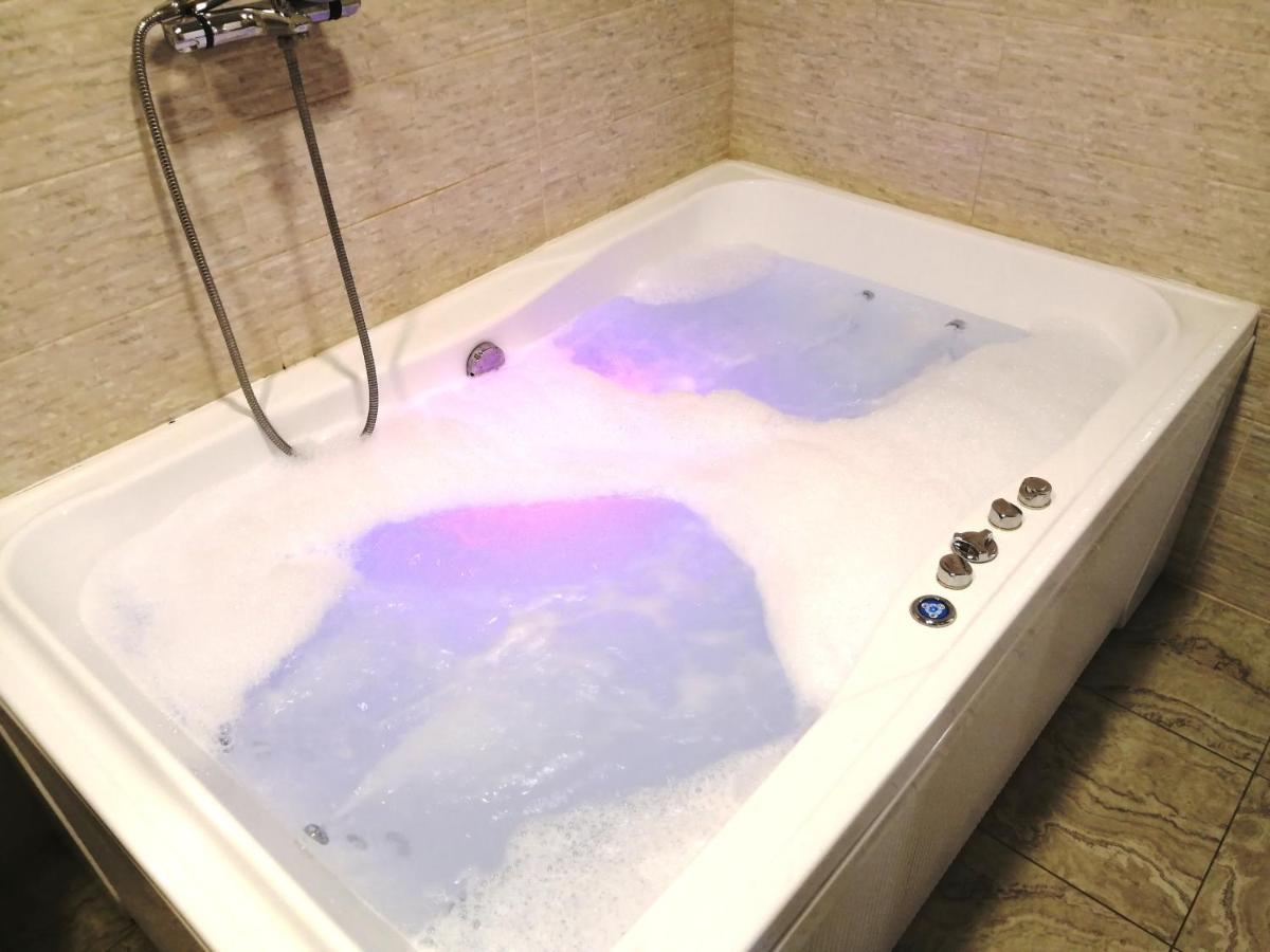 Jacuzzi New Loft Apartcomplex Kaskad, Минск - Центр Города Minsk Exterior photo